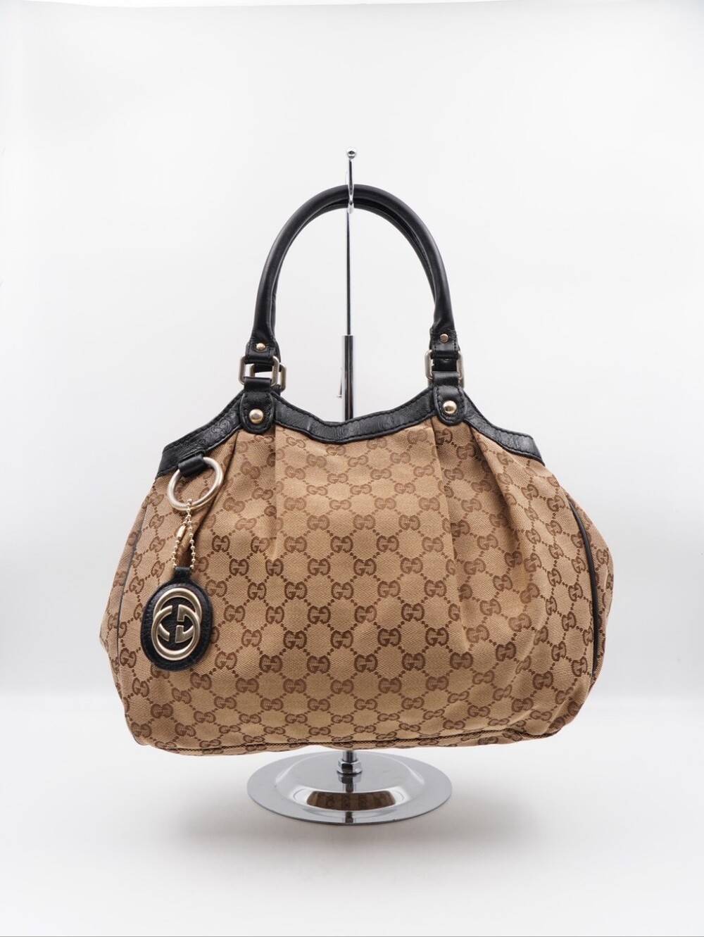 CK59 💕 Gucci Sukey GG Canvas Tote bag